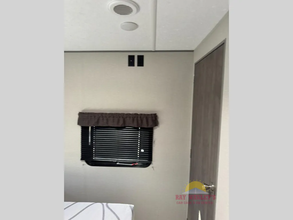 2024 Coachmen Catalina Legacy Edition 283FEDS, Photos photo 32
