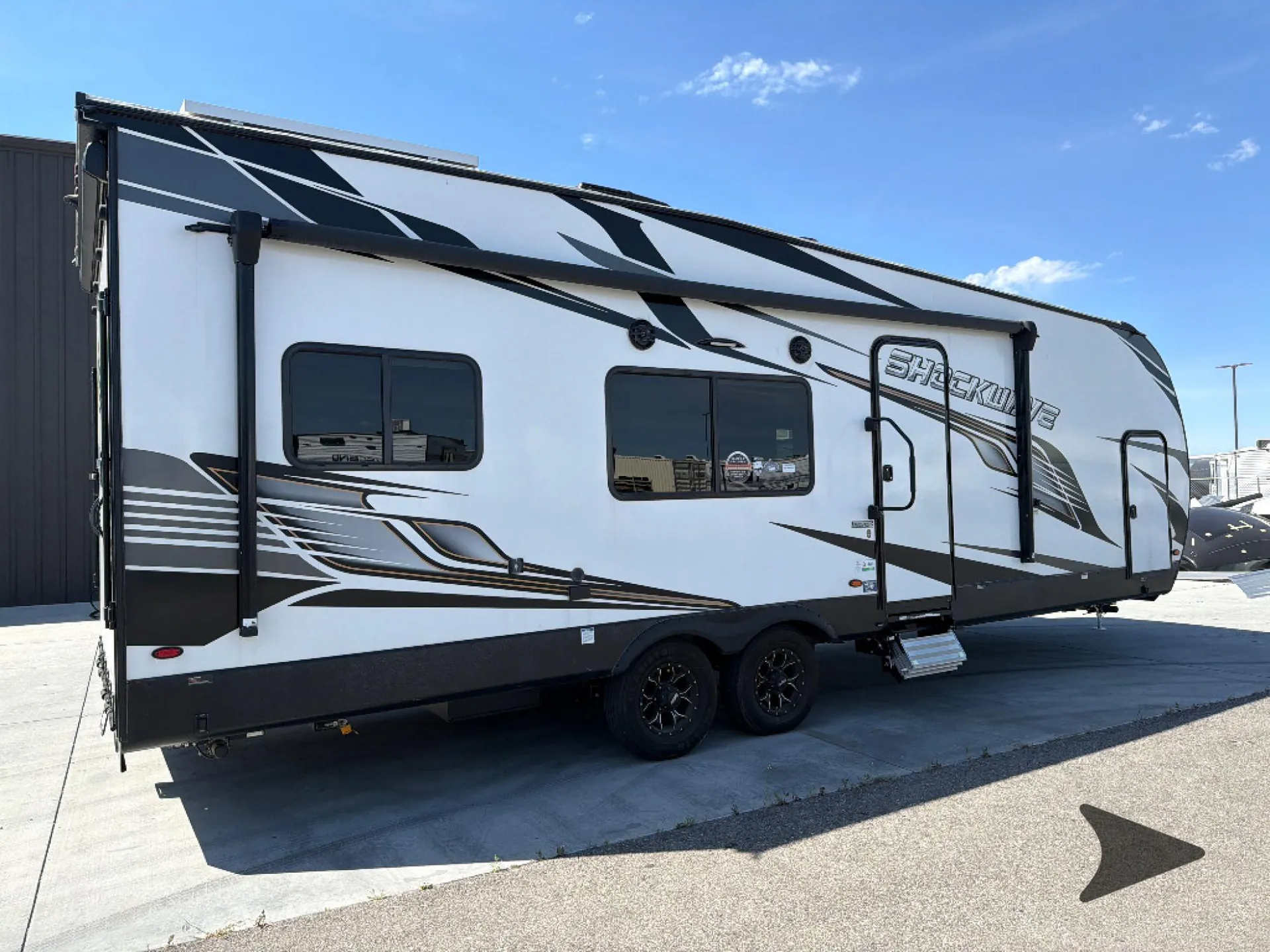 2023 Forest River Shockwave 26QSGDX - Photo 4