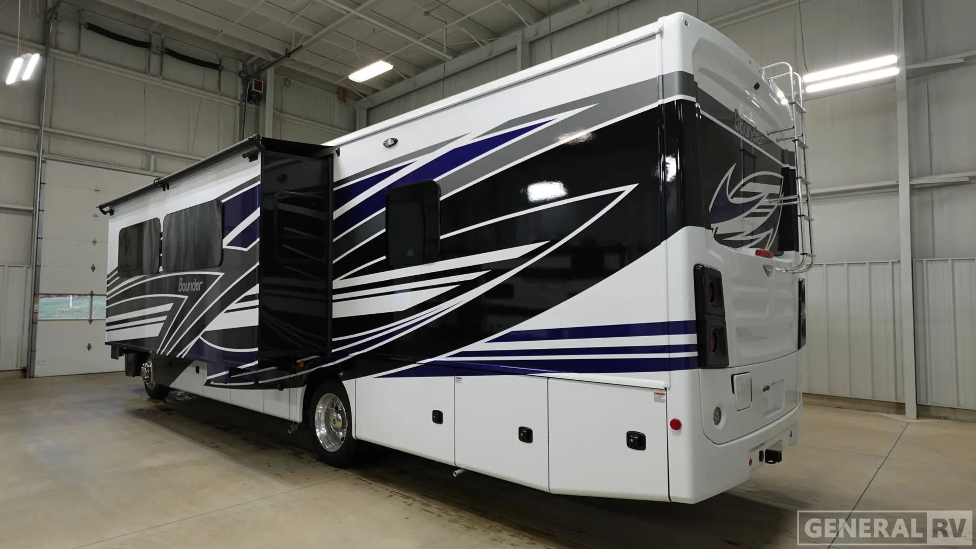 2026 Fleetwood Bounder 35K - Photo 4