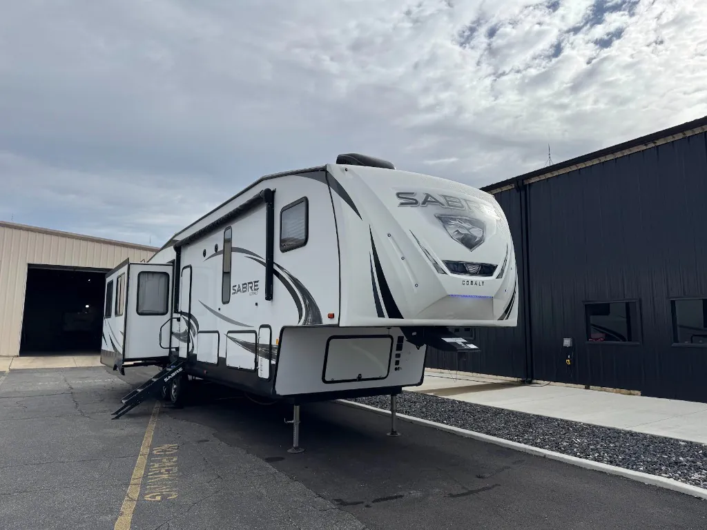 2019 Forest River Sabre 36BHQ — Photo 6