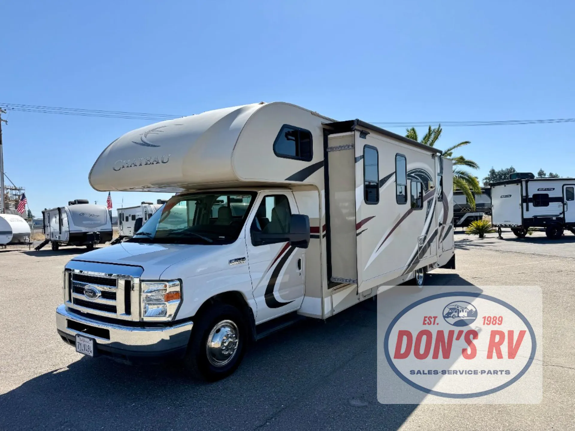 2017 Thor Motor Coach Chateau 28Z - Photo 2