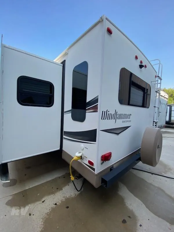 2015 Forest River Rockwood Windjammer 3025W - Photo 3