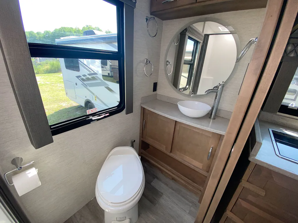2023 Tiffin Wayfarer 25 JW, Photos photo 17