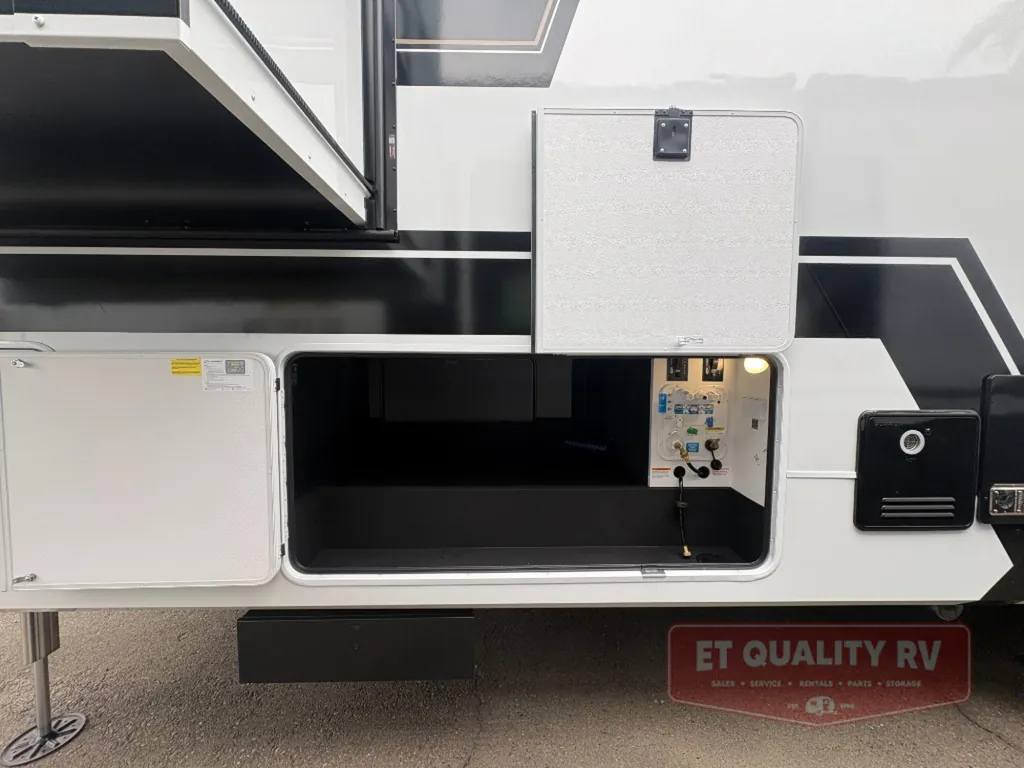 2026 Brinkley Model Z 3600, Photos photo 16