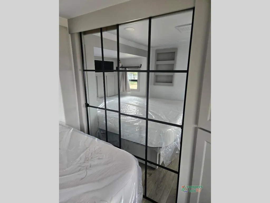 2026 Brinkley Model G 4100, Photos photo 42