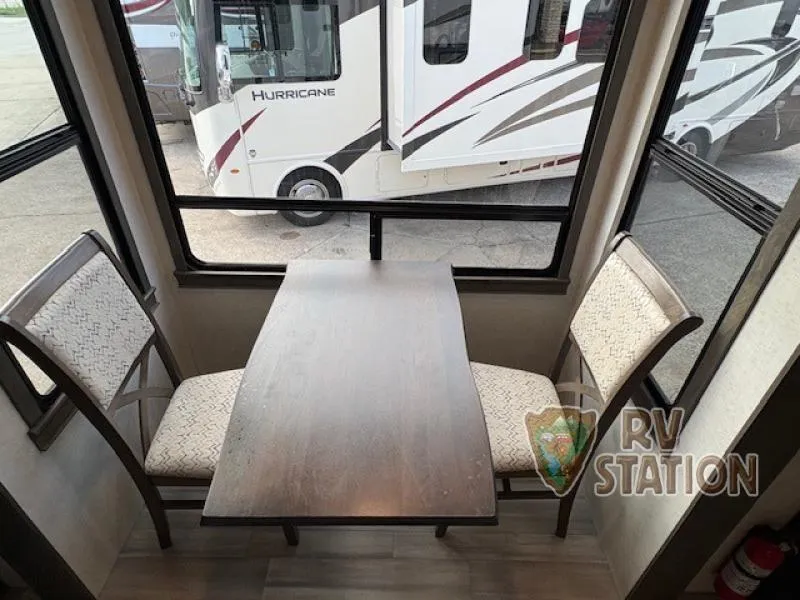 2022 Alliance RV Paradigm 385FL - Photo 4