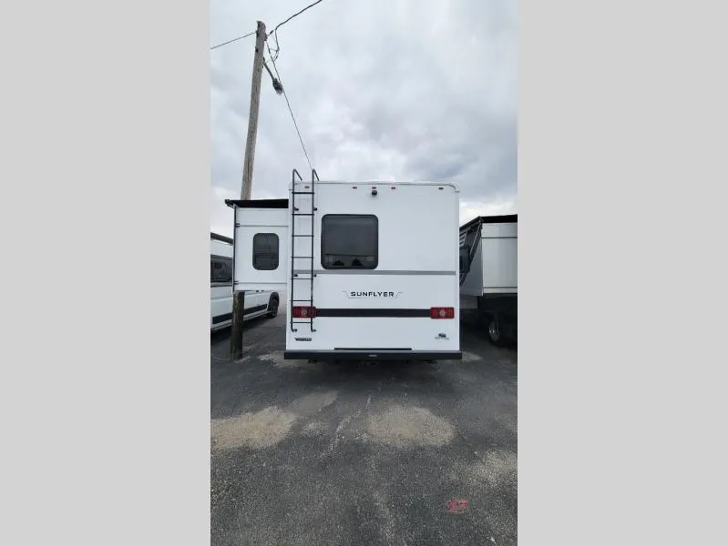 2027 Winnebago Sunflyer 22RS - Photo 4