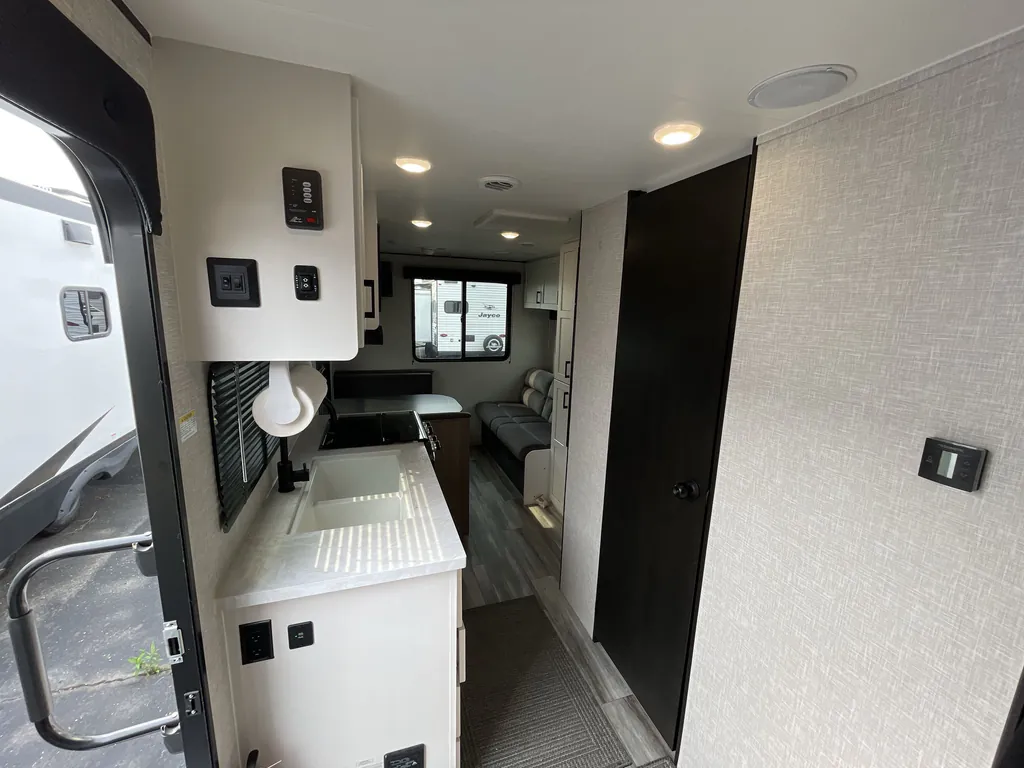 2025 Jayco Jay Flight SLX 210QB, Photos photo 2