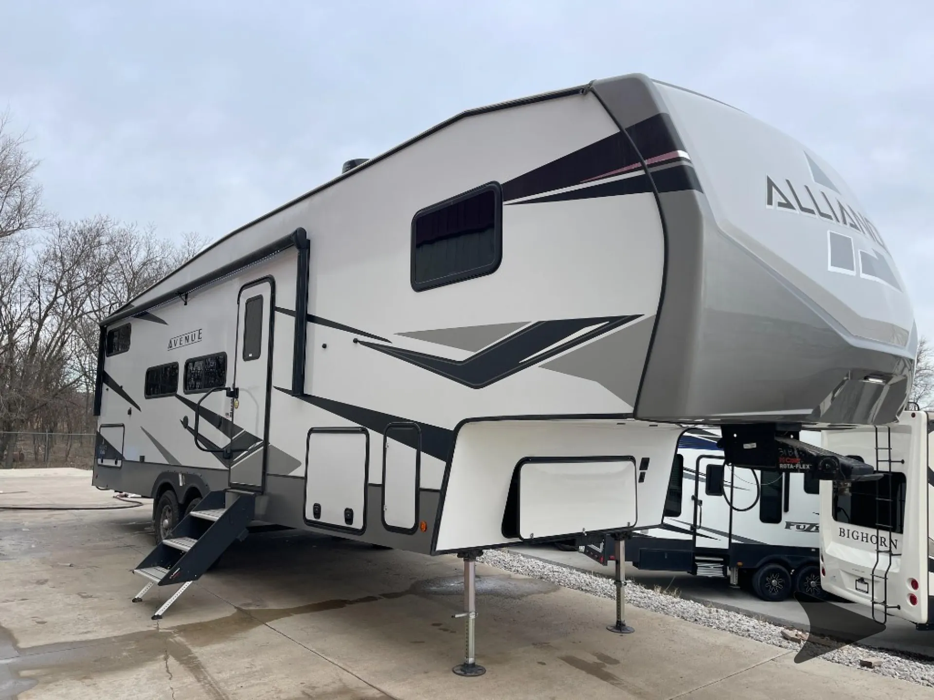 2022 Alliance RV Avenue 31BHS - Photo 3