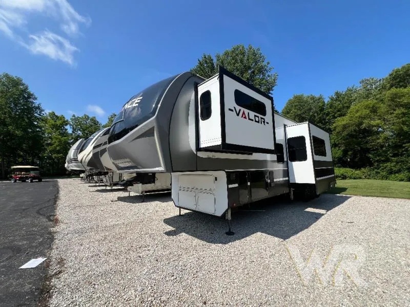 2024 Alliance RV Valor 40V13 - Photo 3