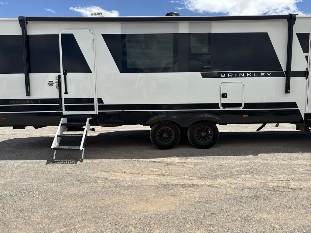 2026 Brinkley Model I 294, Photos photo 24