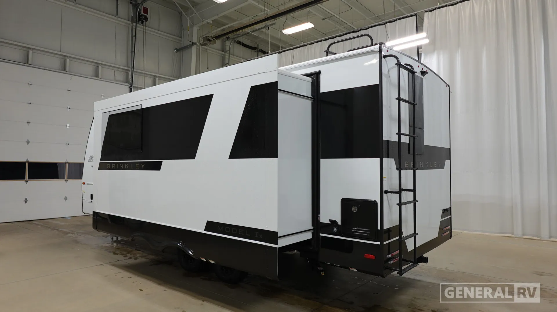 2026 Brinkley Model Ix 23X - Photo 4