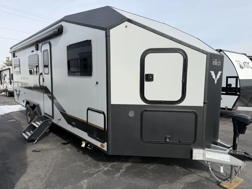 2026 InTech RV Black Wing 830 - Main photo