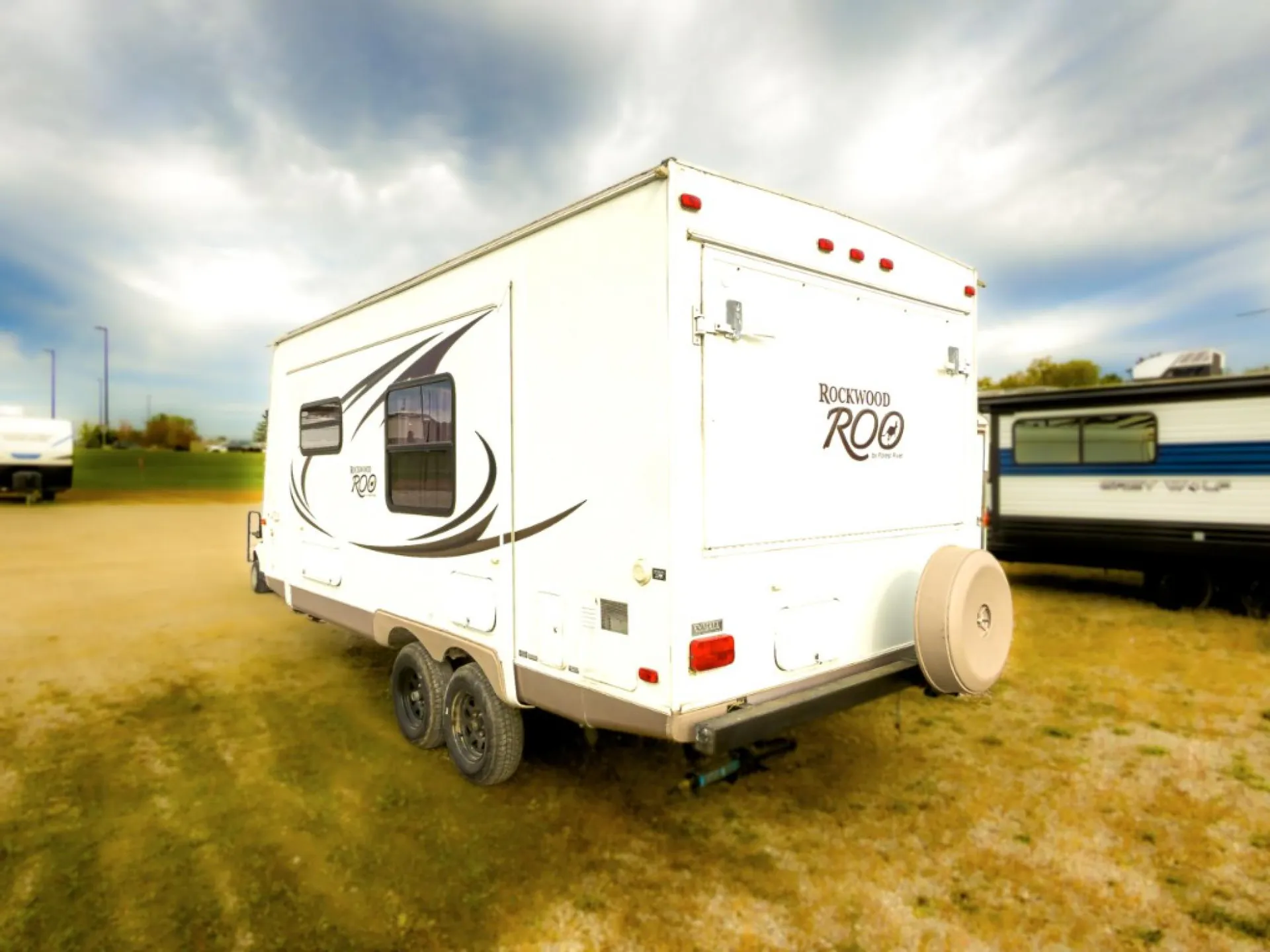 2011 Forest River Rockwood Roo 21SS — Photo 5