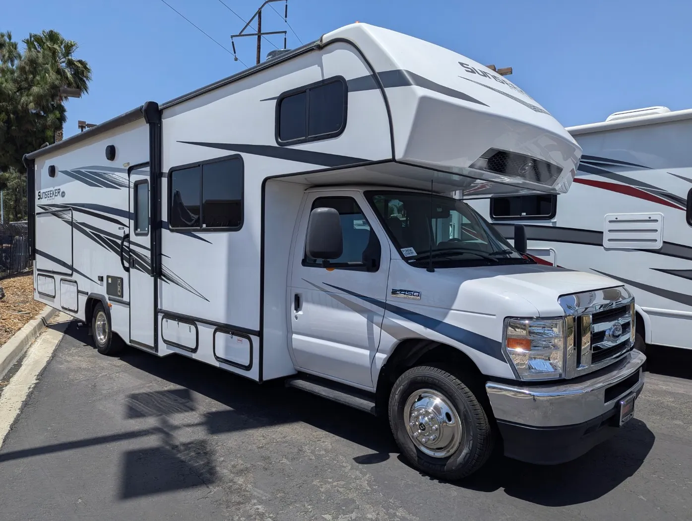 2024 Forest River Sunseeker 2860DS - Photo 2