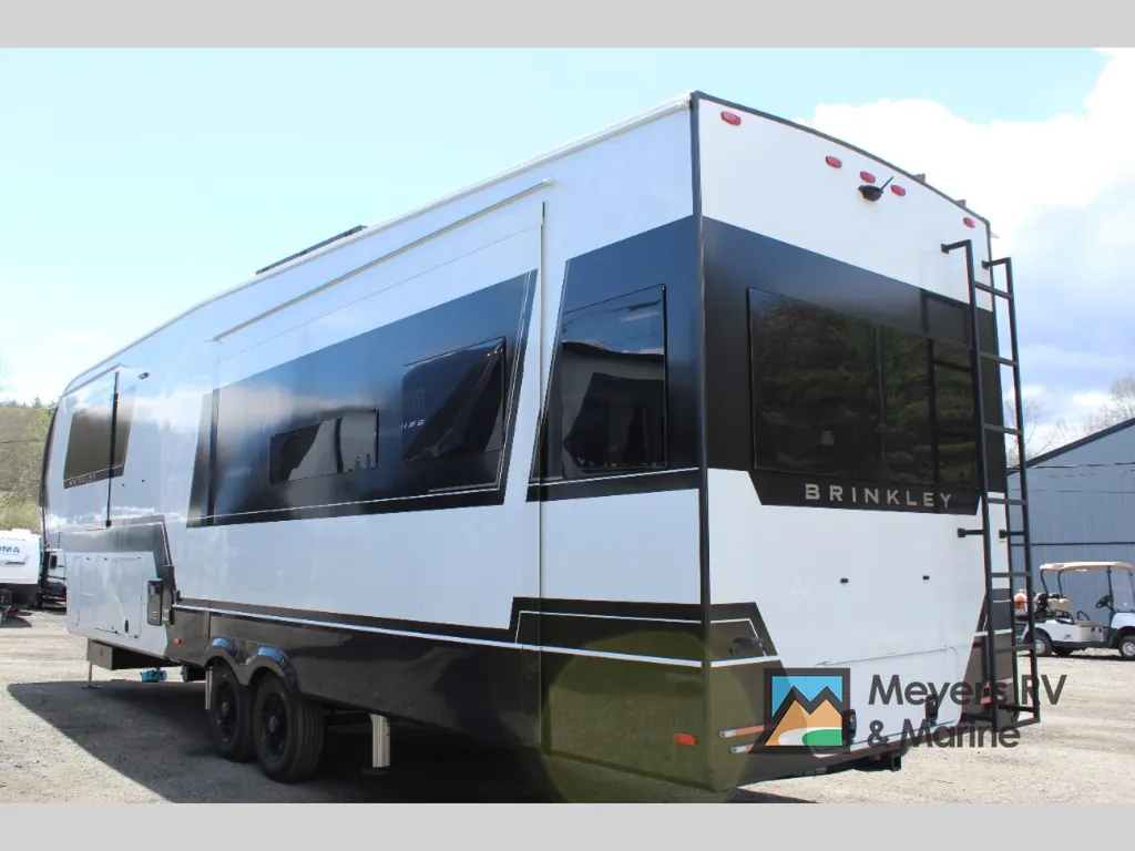 2026 Brinkley Model Z 3600, Photos photo 2