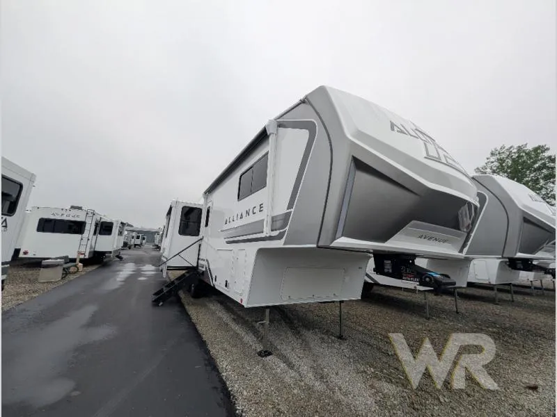 2027 Alliance RV Avenue 32RLS - Photo 2
