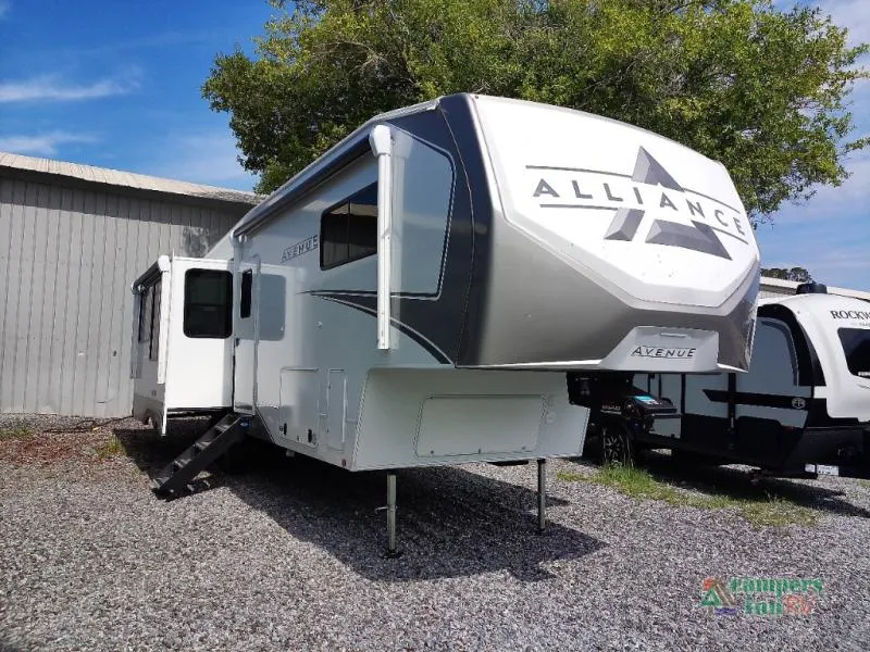 2026 Alliance RV Avenue 32RLS - Photo 4