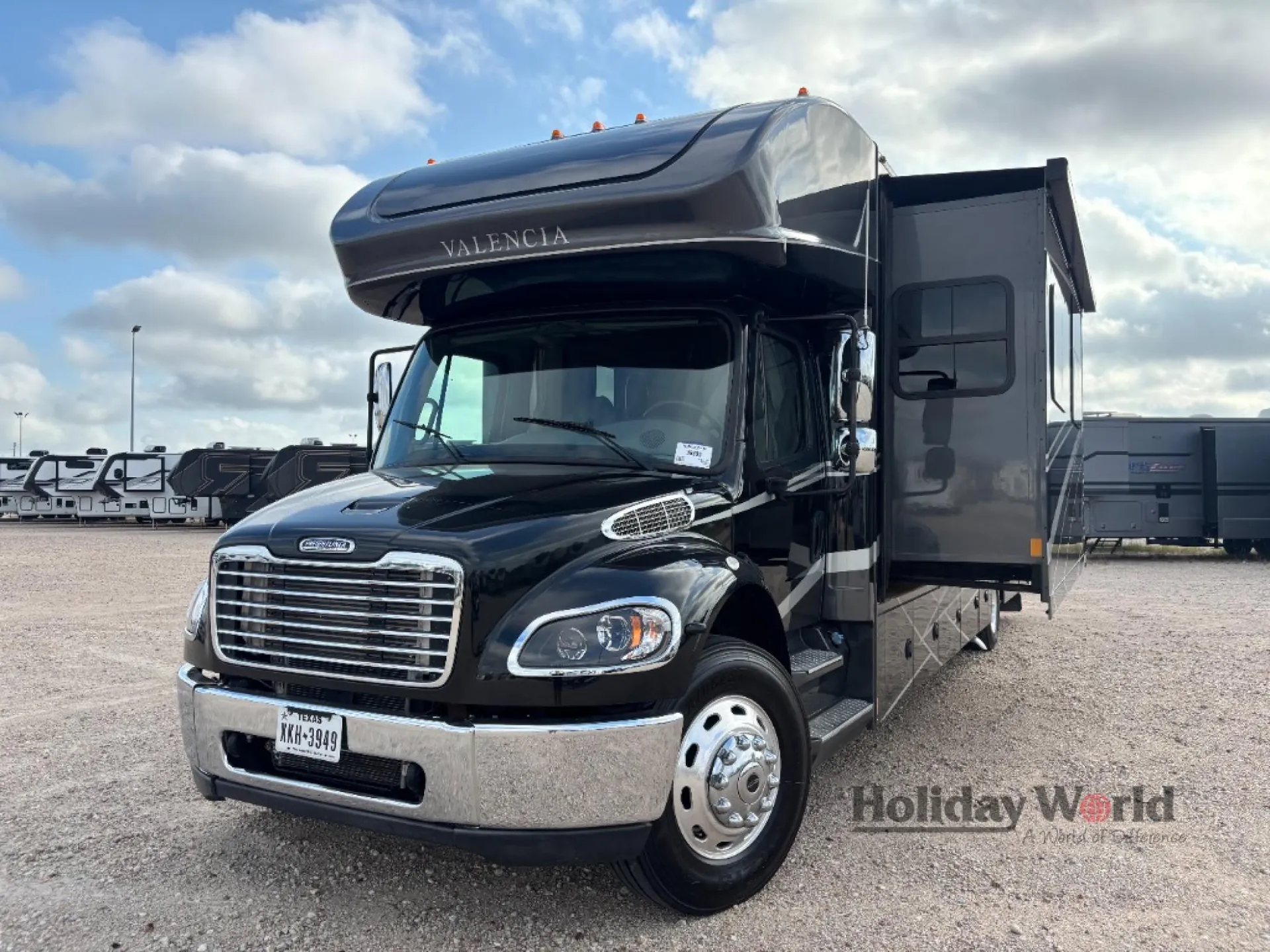 2024 Renegade RV Valencia 38BB - Photo 3