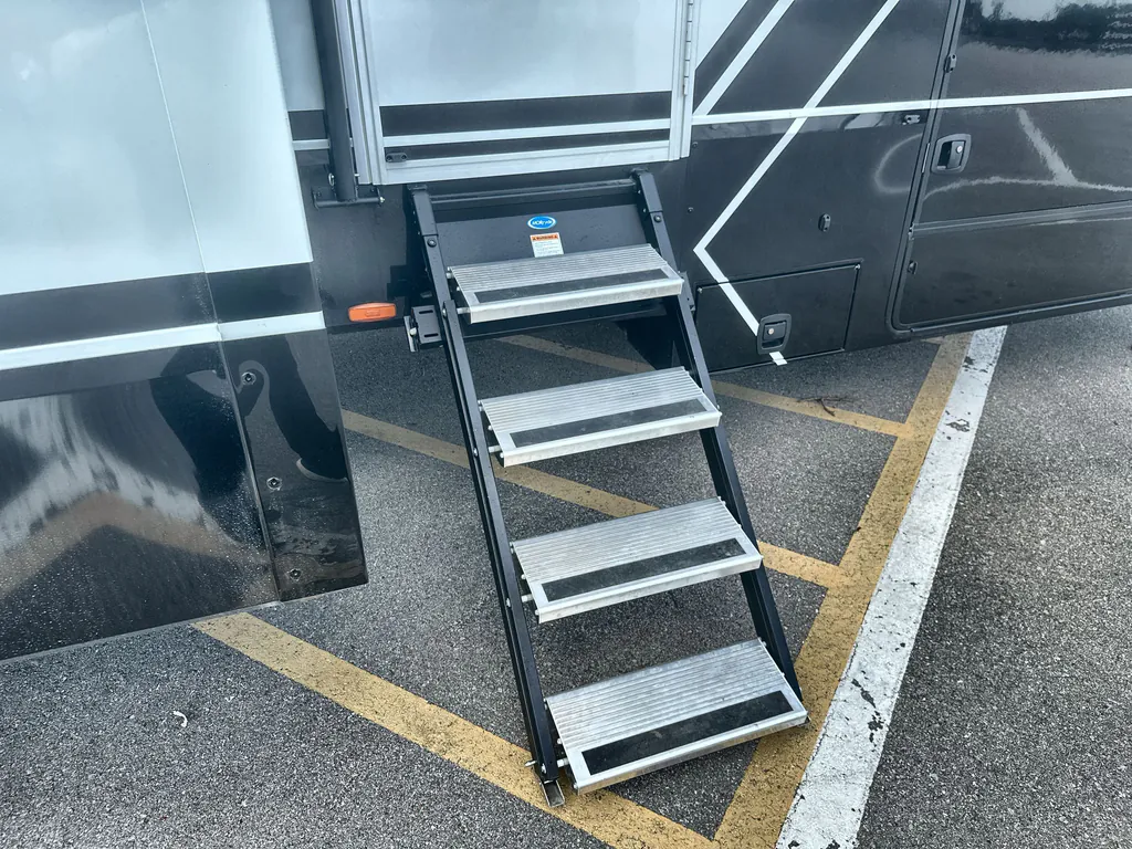 2025 Brinkley Model G 3950, Photos photo 33