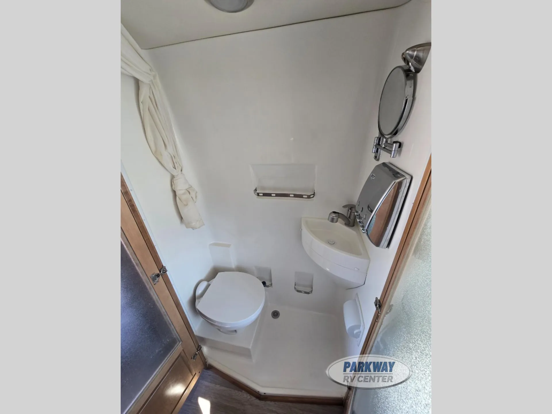 2021 Coachmen Beyond 22D RWD - Photo 4