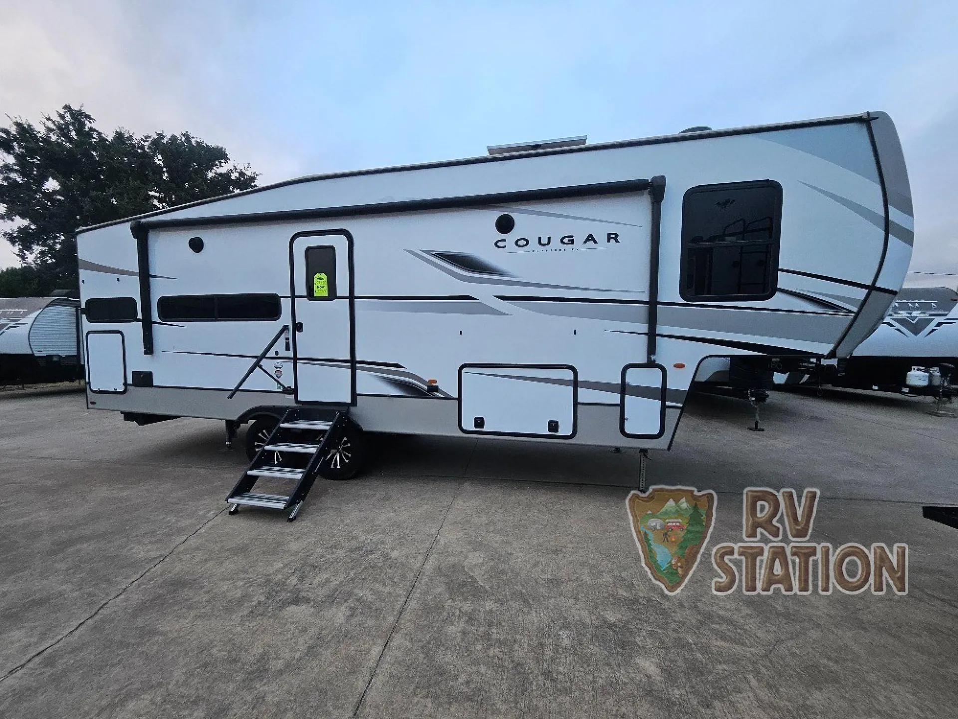 2024 Keystone Cougar 260MLE - Photo 2