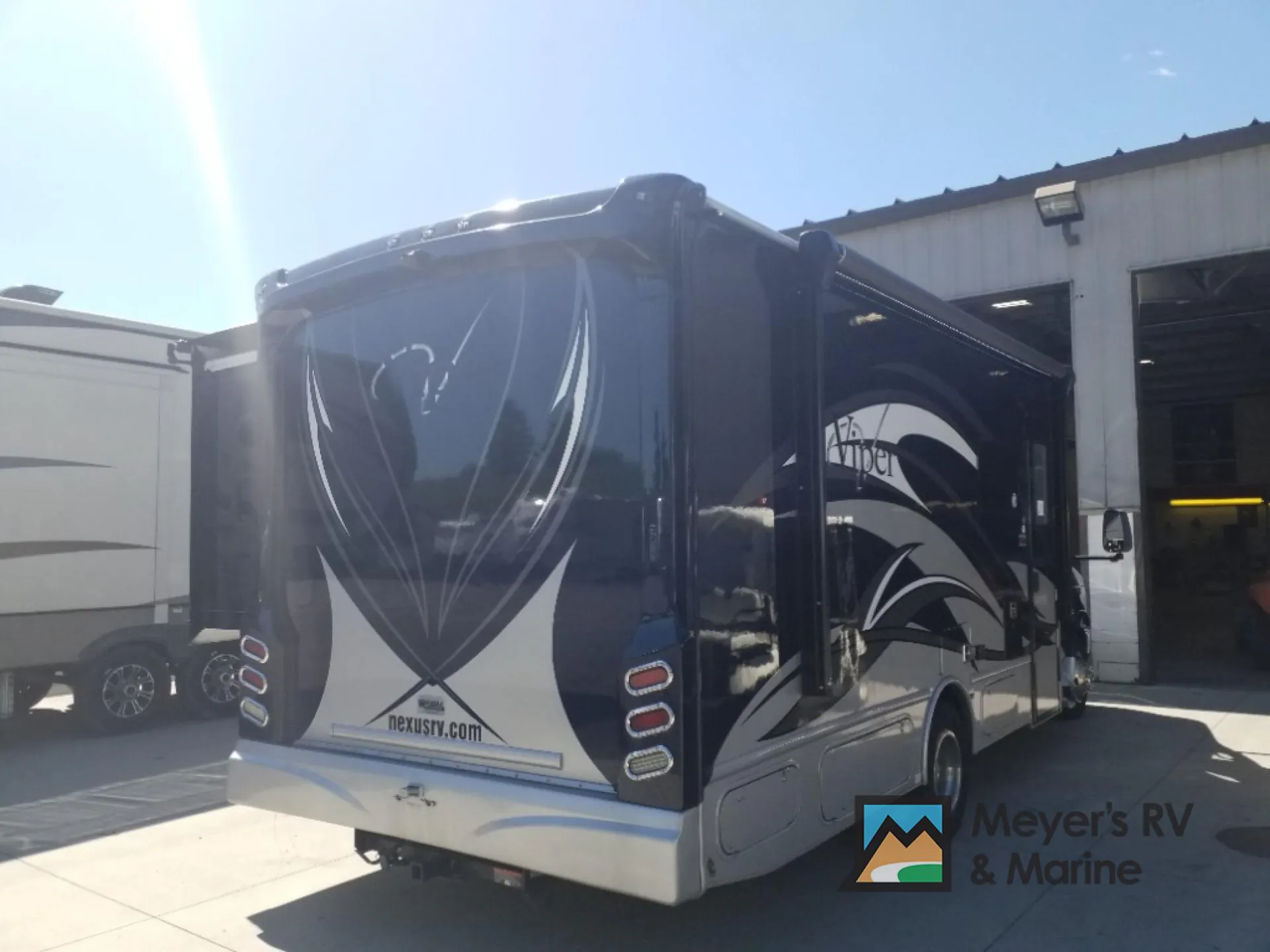 2025 Nexus Viper 25V - Photo 4