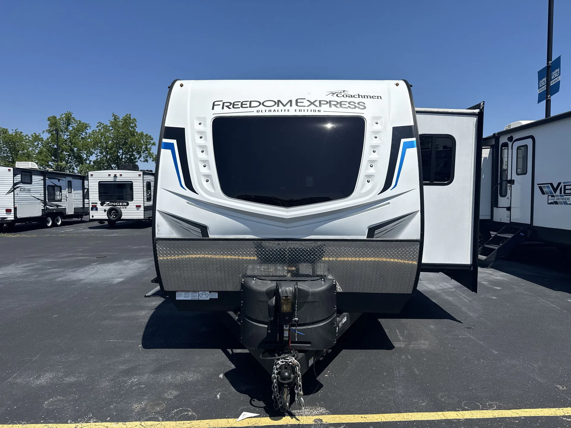2022 Coachmen Freedom Express 259FKDS — front