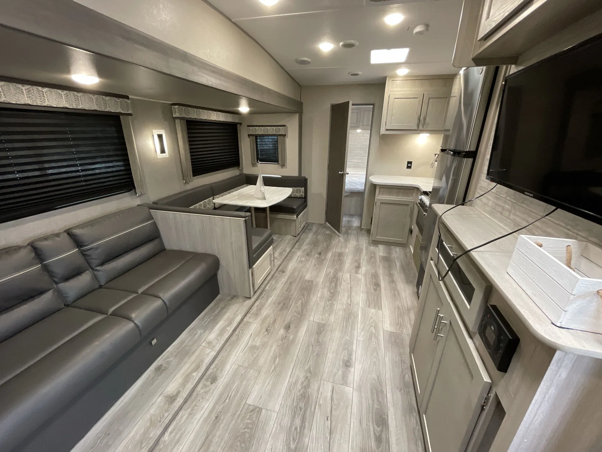 2023 Coachmen Catalina Trail Blazer 27THS — living area main
