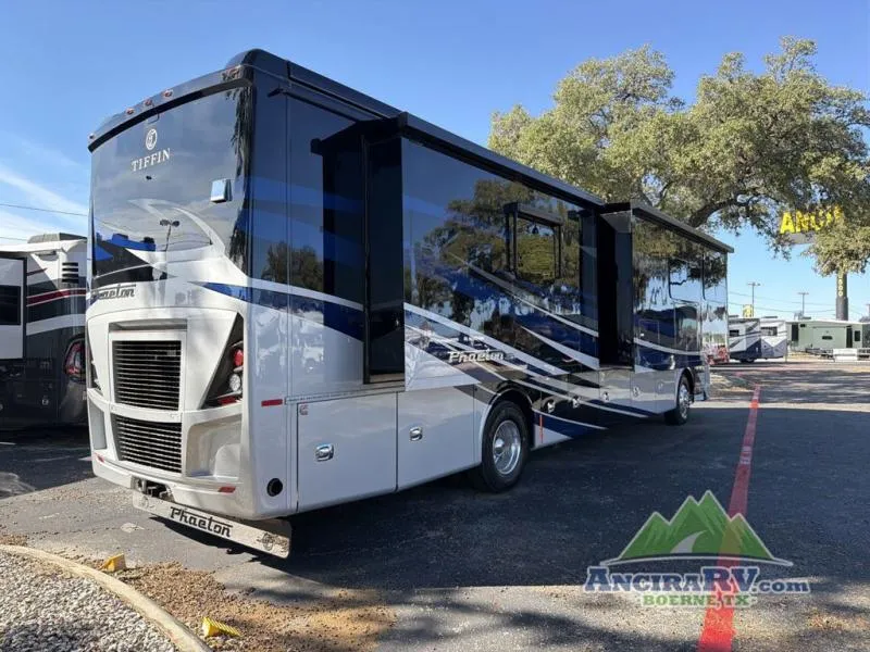 2026 Tiffin Phaeton 40 IH - Photo 3