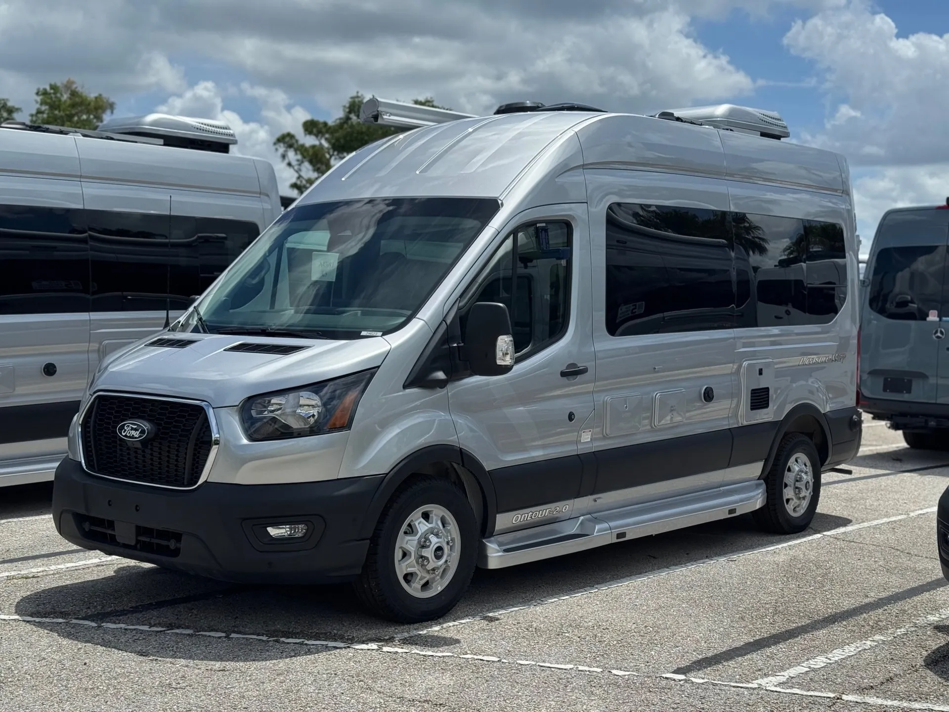 2027 Pleasure-Way Ontour 2 - Photo 3