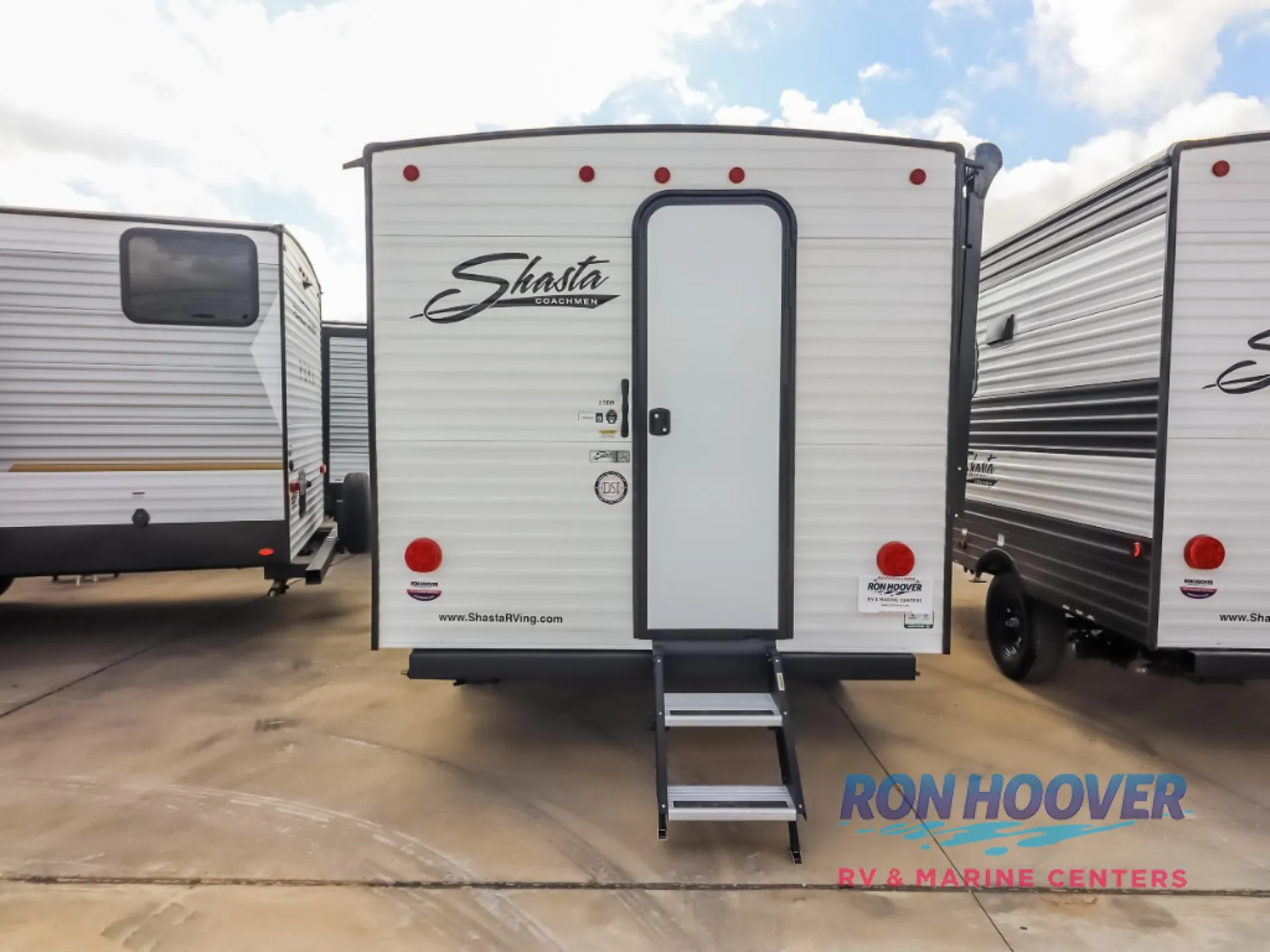 2026 Shasta Compact 17LB - Photo 3