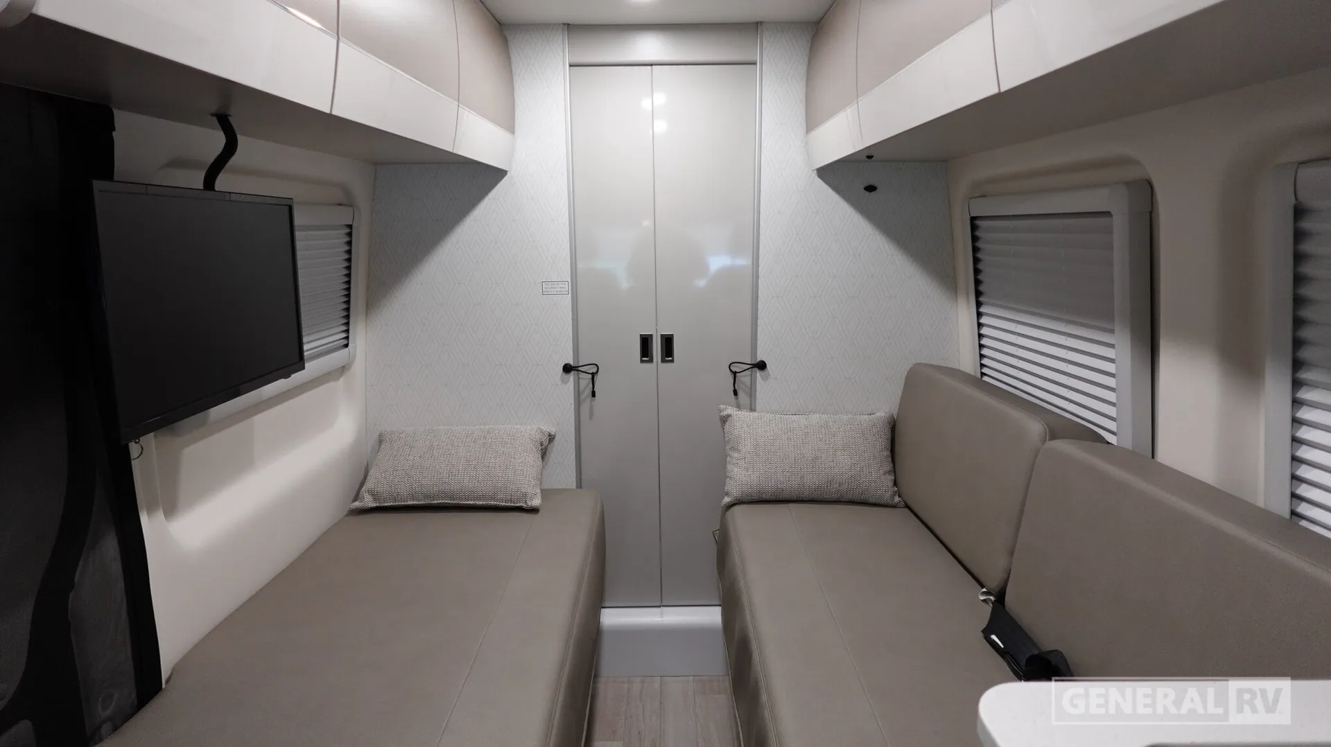 2027 Thor Motor Coach Sanctuary 19A - Photo 3