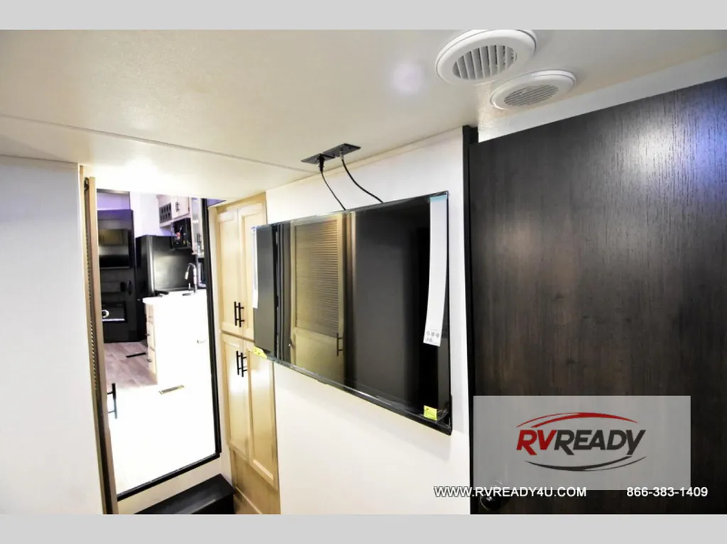 2027 Forest River Cherokee Timberwolf 39DC, Photos photo 24