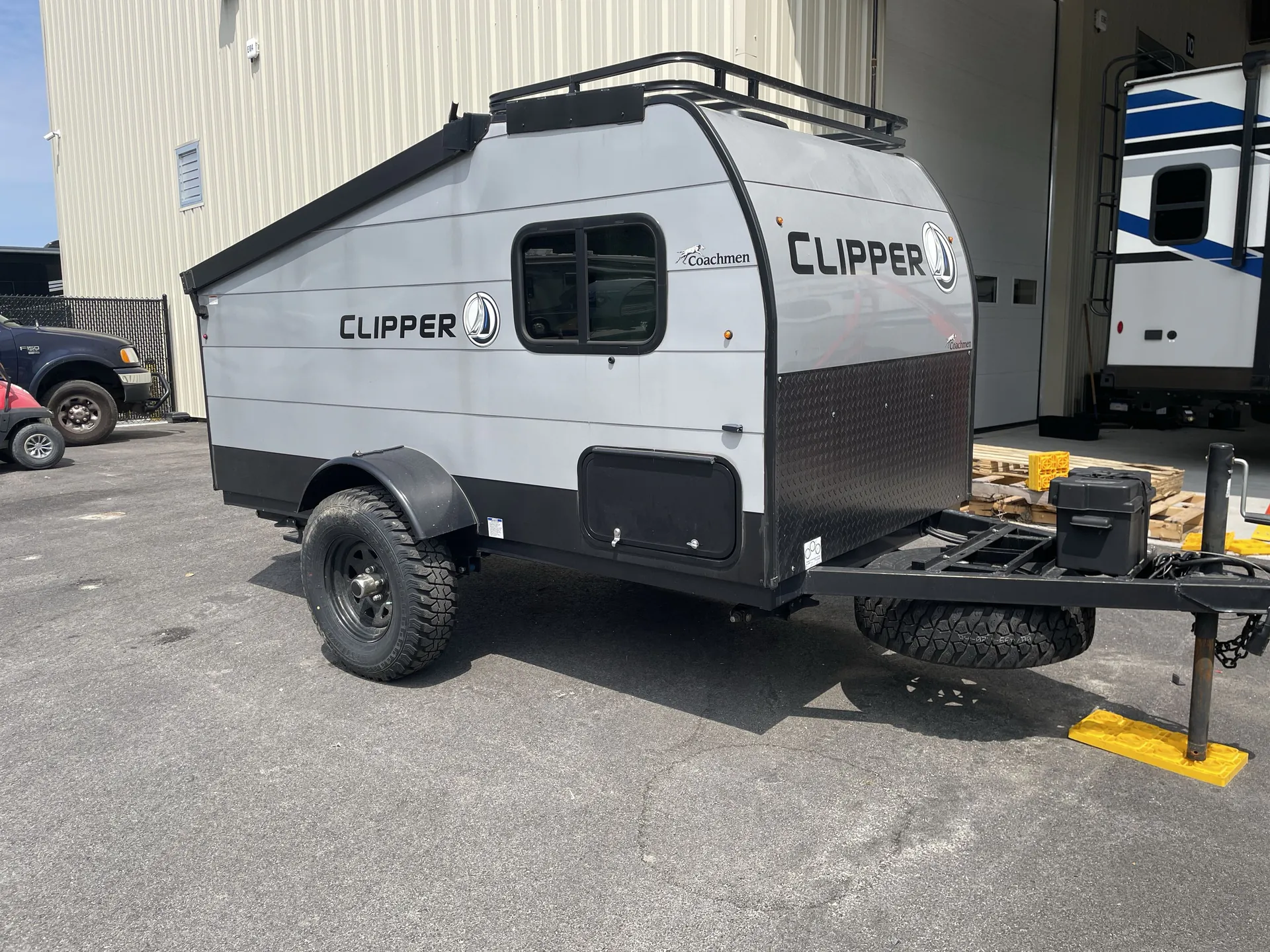 2023 Coachmen Clipper Express 90 TD - Photo 2
