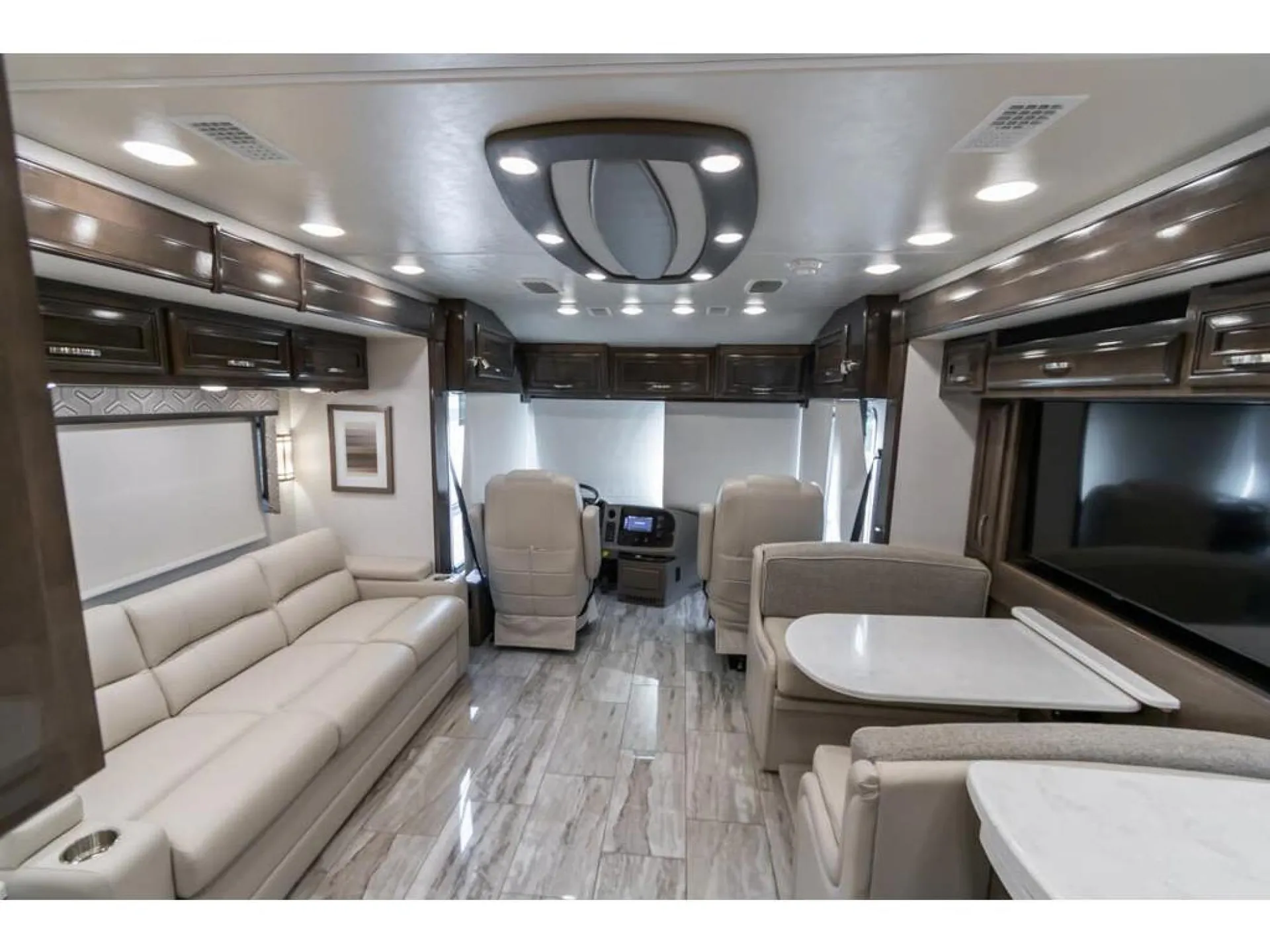 2022 Jayco Embark 37K - Photo 3