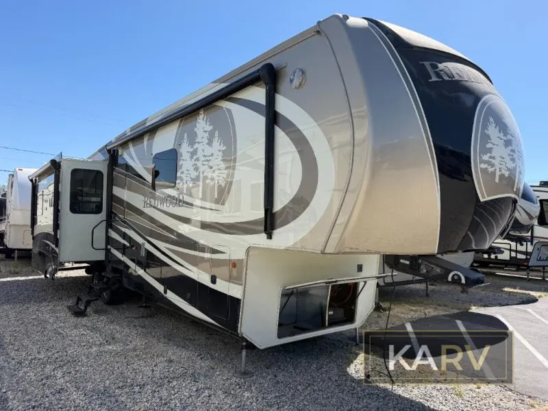 2015 Redwood RV Redwood 39MB - Main photo