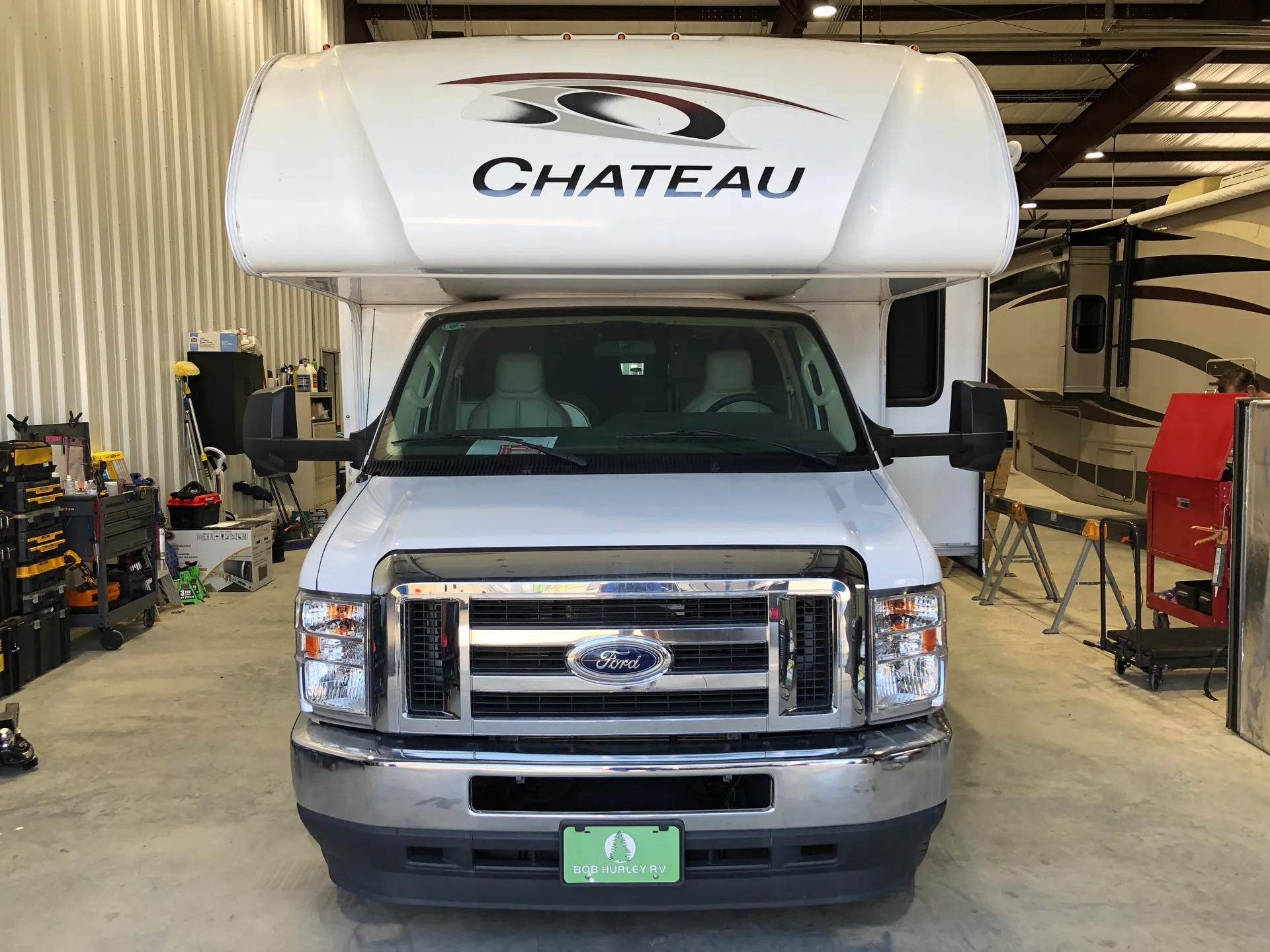 2023 Thor Motor Coach Chateau 27R - Photo 3