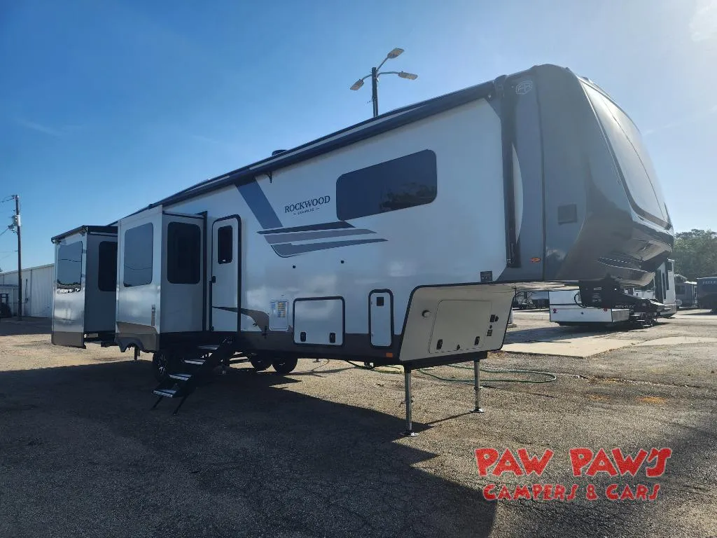 2026 Forest River Rockwood Signature 404SRK - Photo 2