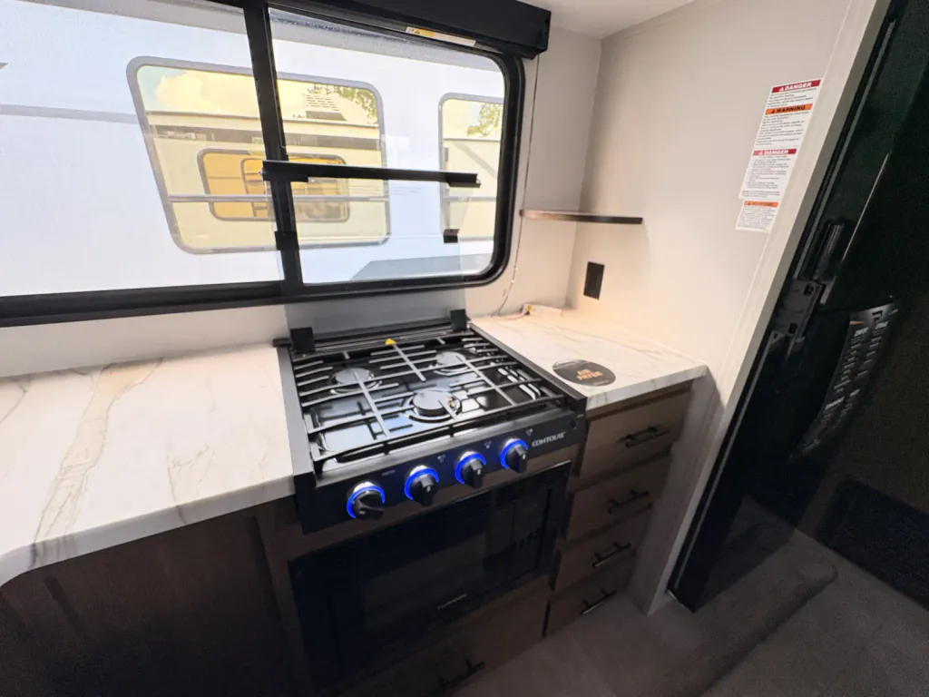 2027 Forest River Tracer 286RL, Photos photo 10