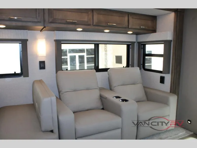 2026 Renegade RV Verona 36VSB - Photo 4