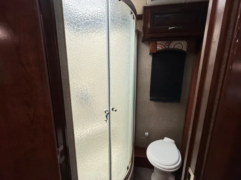 2018 Fleetwood Pace Arrow LXE 37R, Photos photo 13
