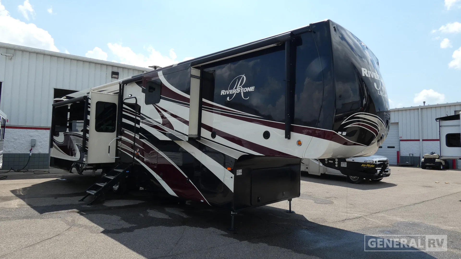 2018 Forest River Riverstone Legacy 38FB2 - Photo 2