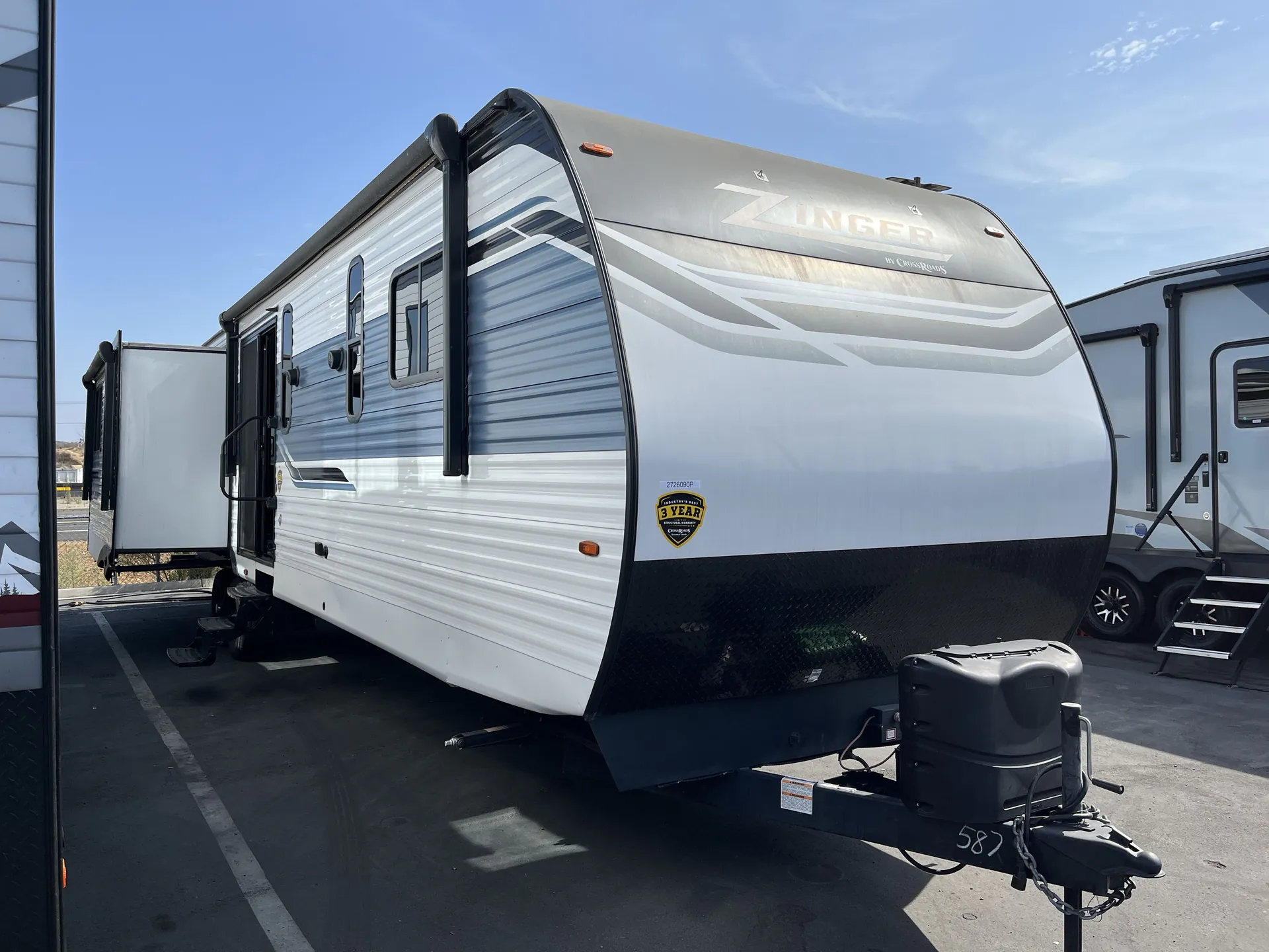 2023 CrossRoads Zinger 380FB - Photo 2