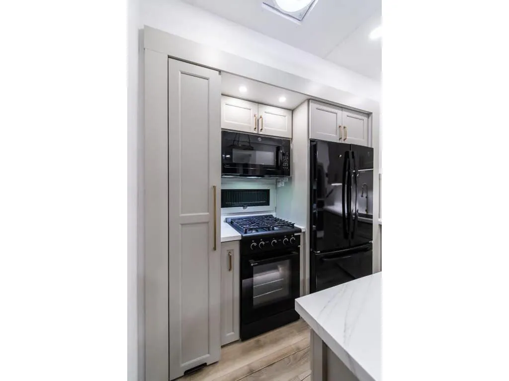 2025 Brinkley Model G 3500, Photos photo 14