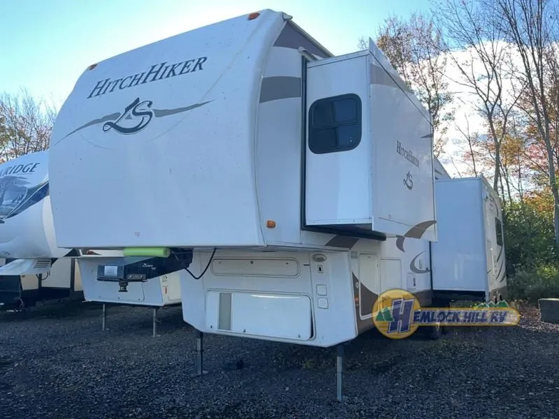 2009 NuWa HitchHiker LS 32 5 FKSBG - Photo 3