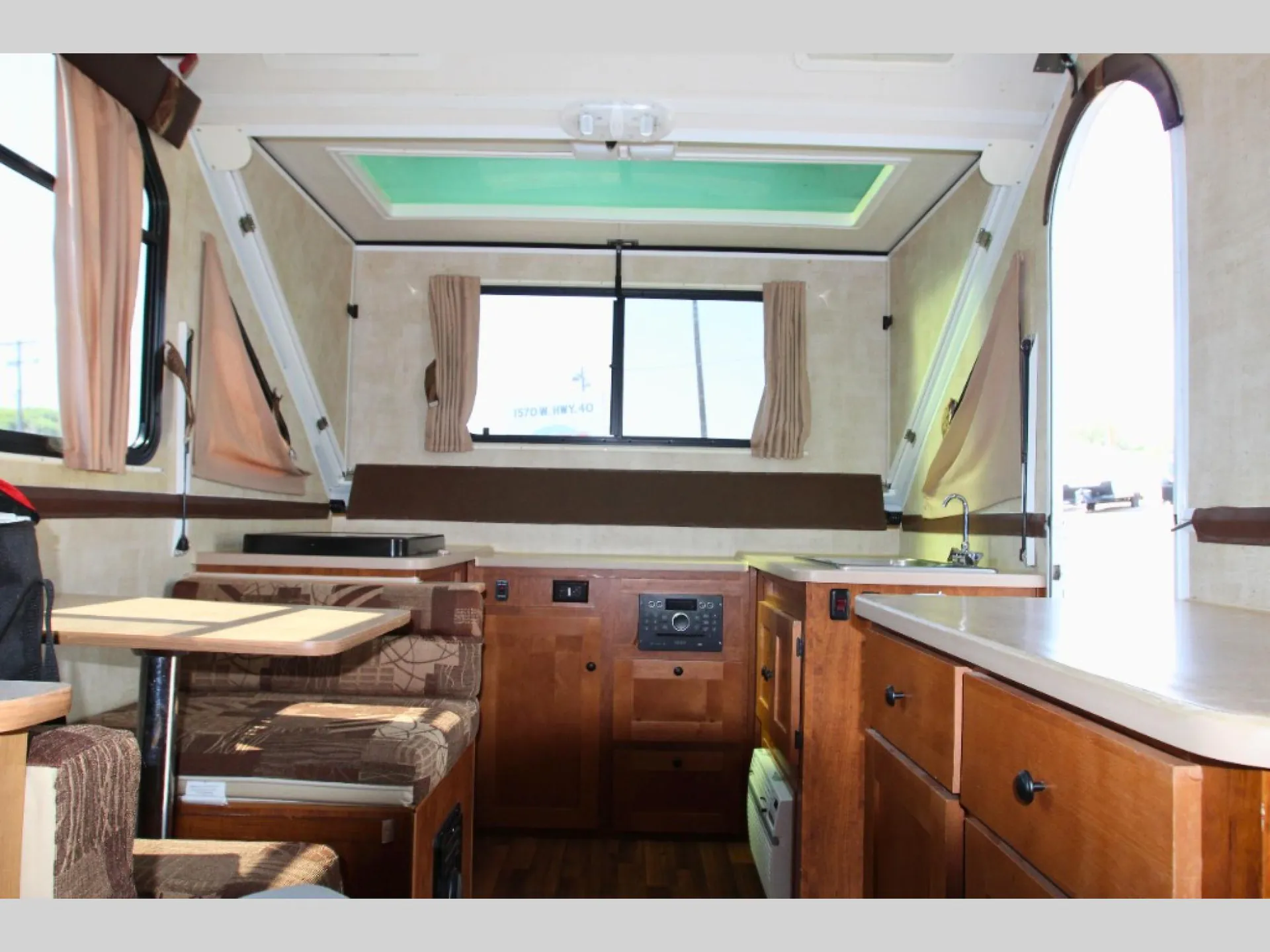 2016 Chalet XL Series 1935 - Photo 4