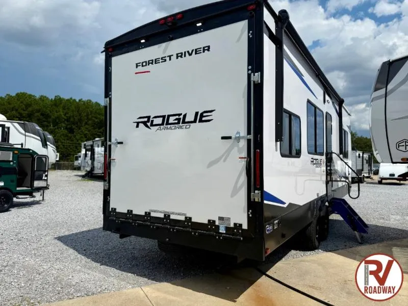 2026 Forest River Vengeance Rogue Armored 26L140 - Photo 4
