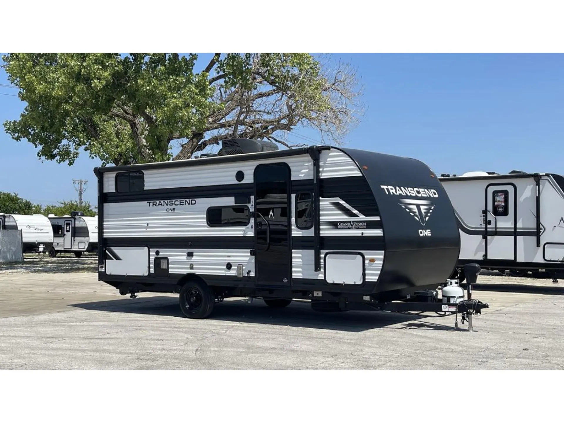 2025 Grand Design Transcend One 161BH - Photo 3