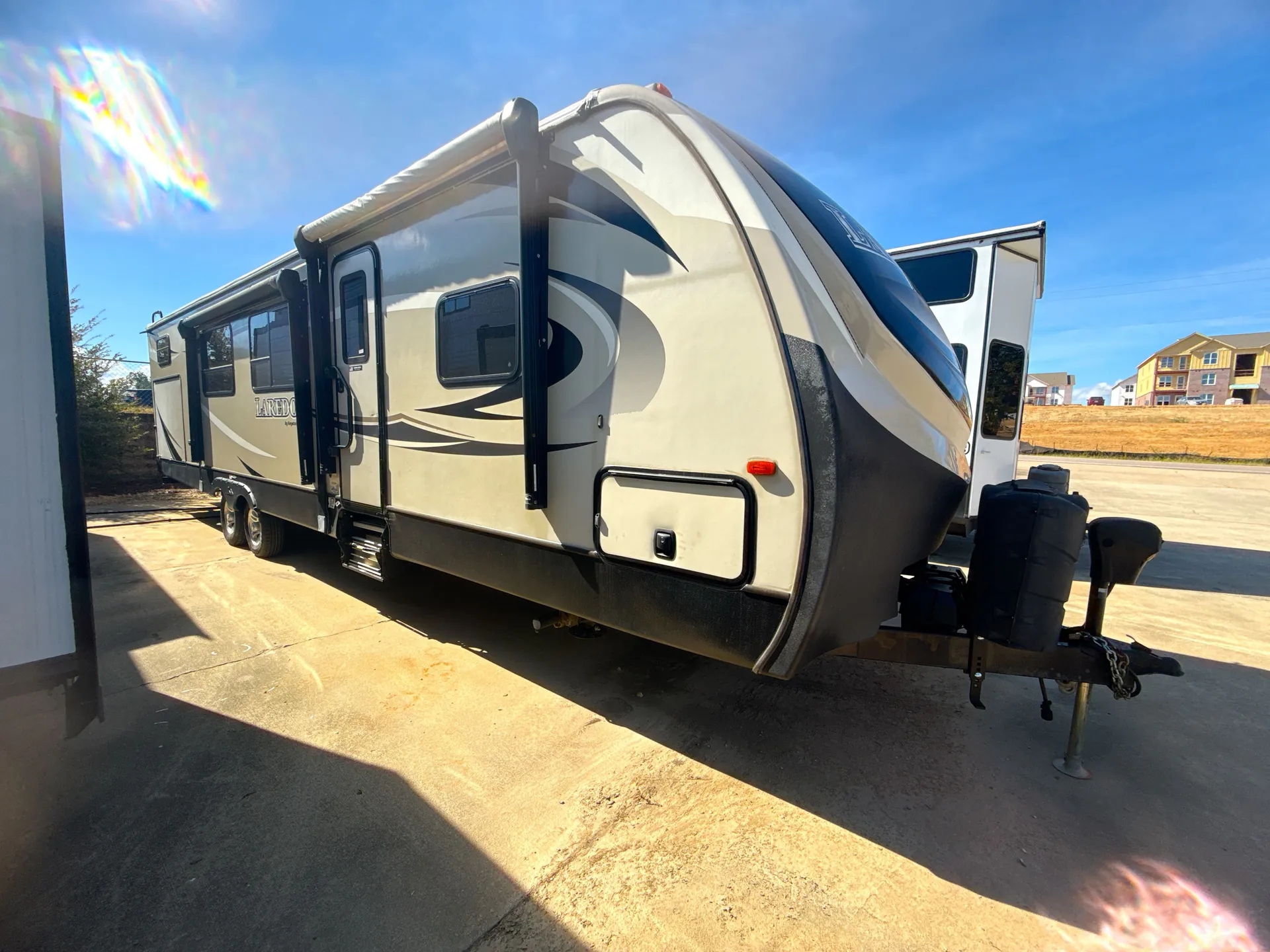 2018 Keystone Laredo 332BH — campside